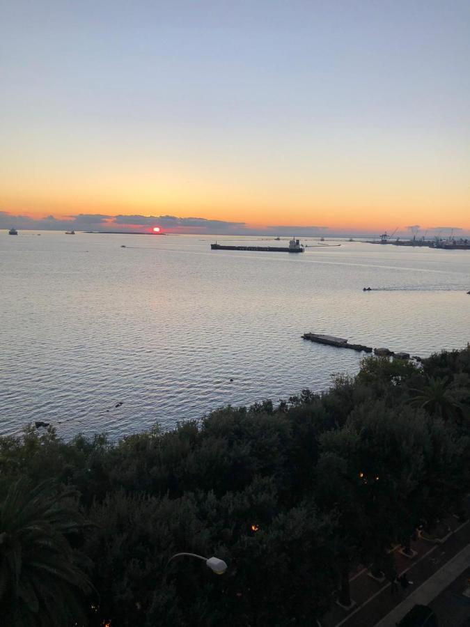 Suite Al Mare Taranto Bagian luar foto