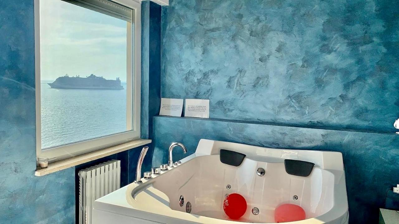 Suite Al Mare Taranto Bagian luar foto