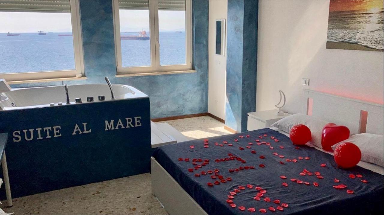 Suite Al Mare Taranto Bagian luar foto