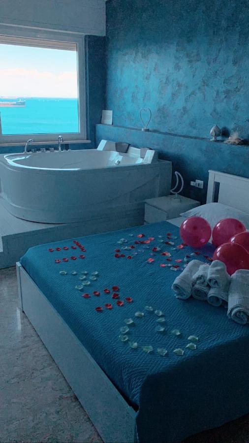 Suite Al Mare Taranto Bagian luar foto